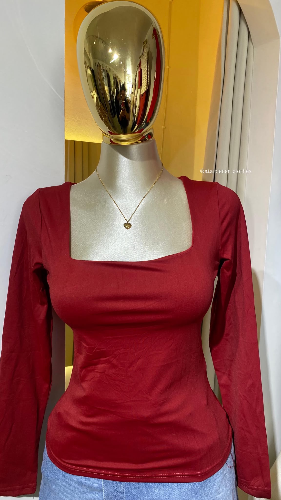 Blusa escote cuadrado manga larga