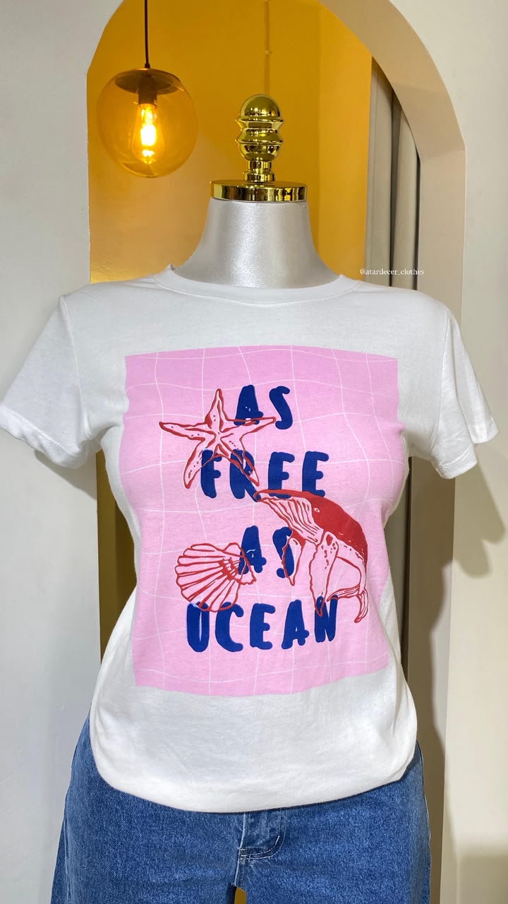 Playera Blanca "As Free As Ocean"