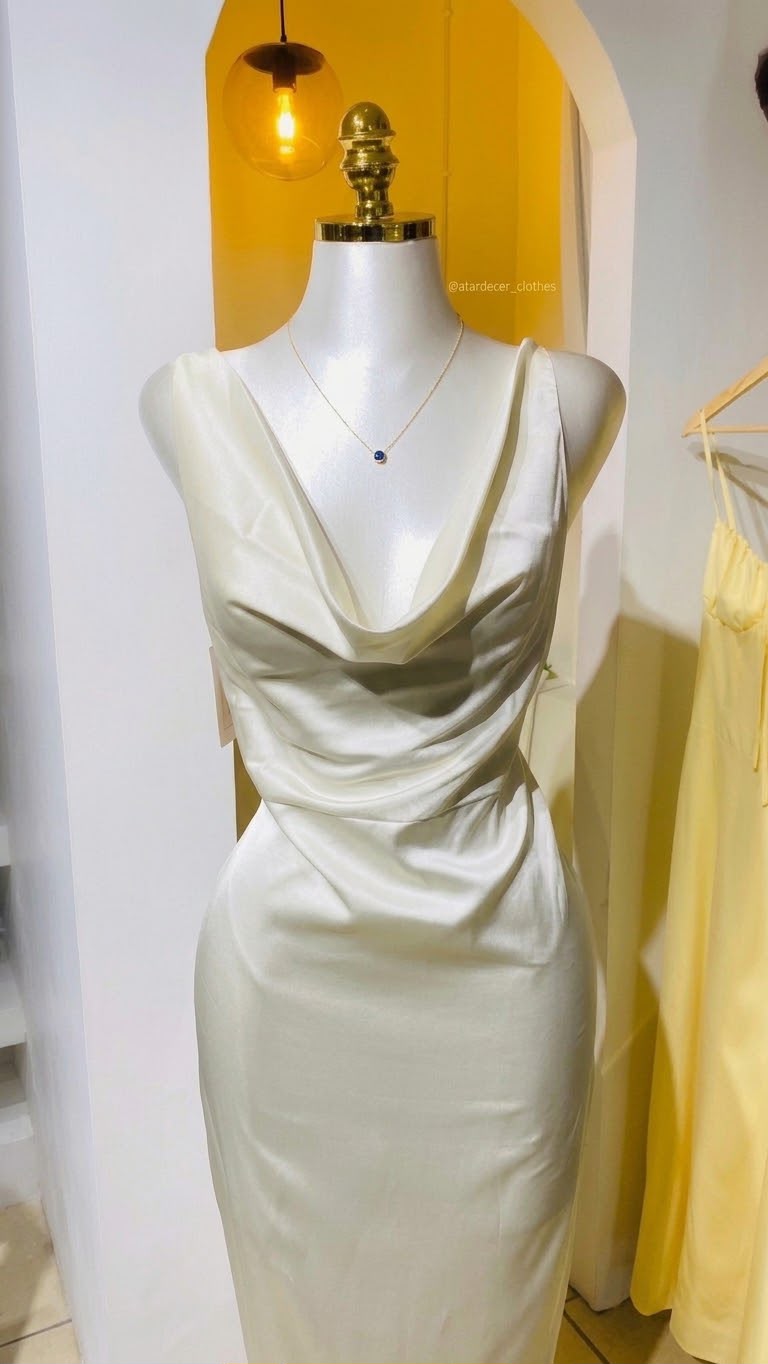 Vestido elegante perla