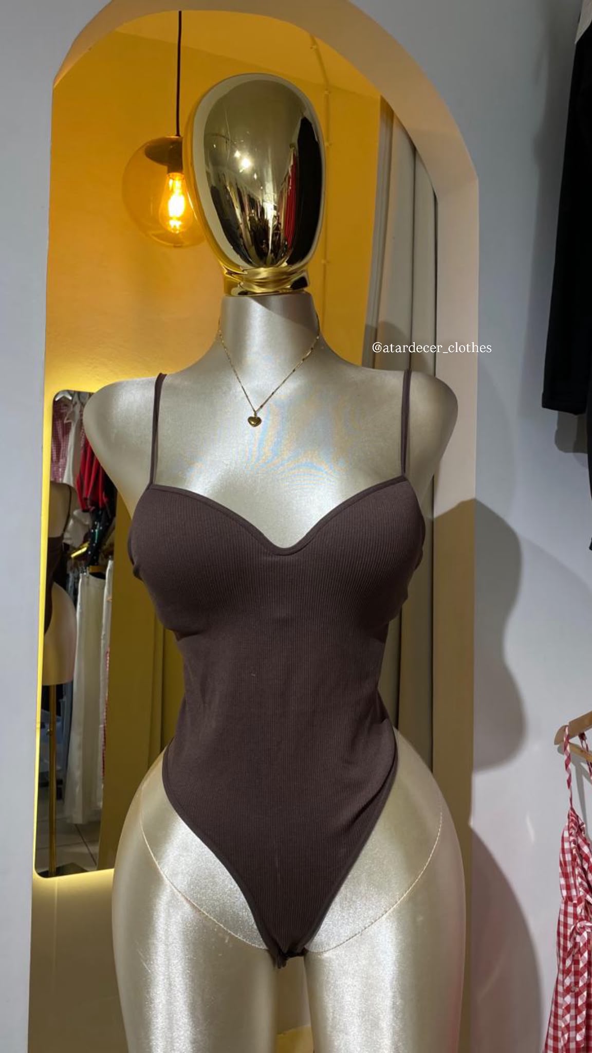 Top body acanalado