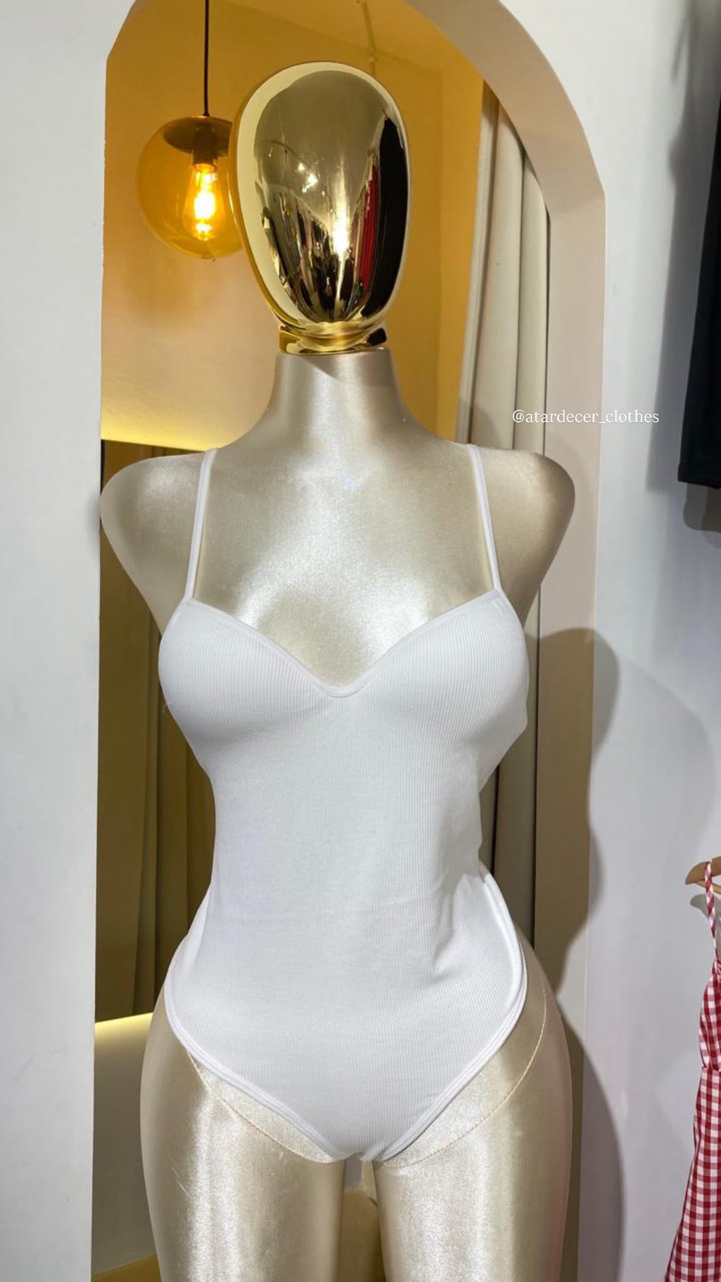 Top body acanalado
